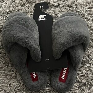 Sorel NWT Mail Run Plush Slippers Sz 8